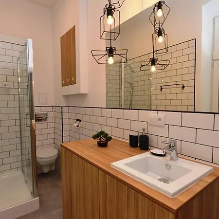 Comfortable And Bright- Golden Apartmnets- Old Town&K43-7 *